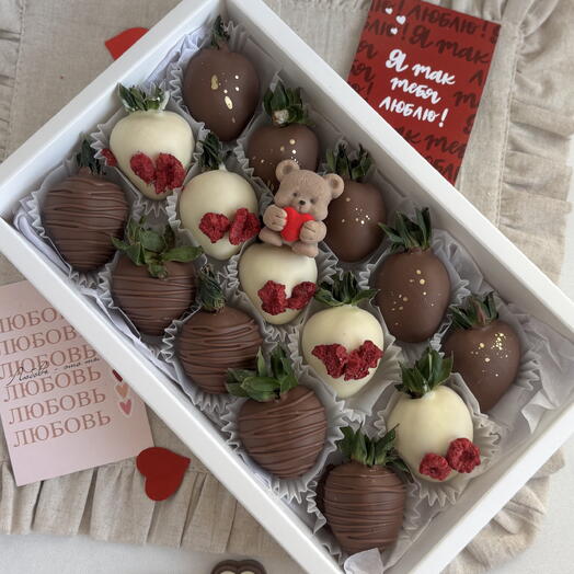 Клубника 🍓 15 шт с мишкой