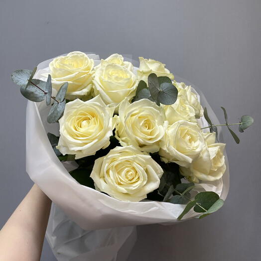 Букет из белых роз