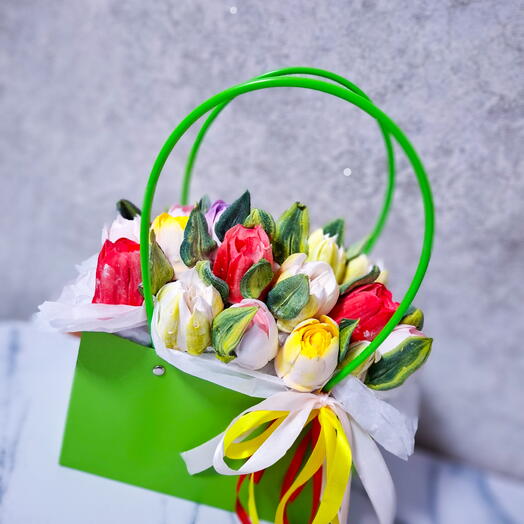 Зефирные тюлпаны в корзинке