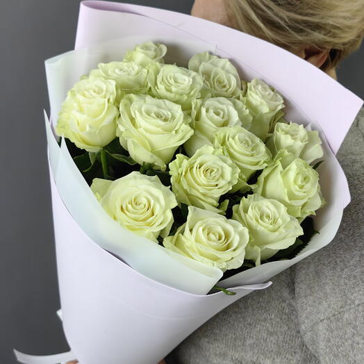 Ramo de 15 rosas blancas