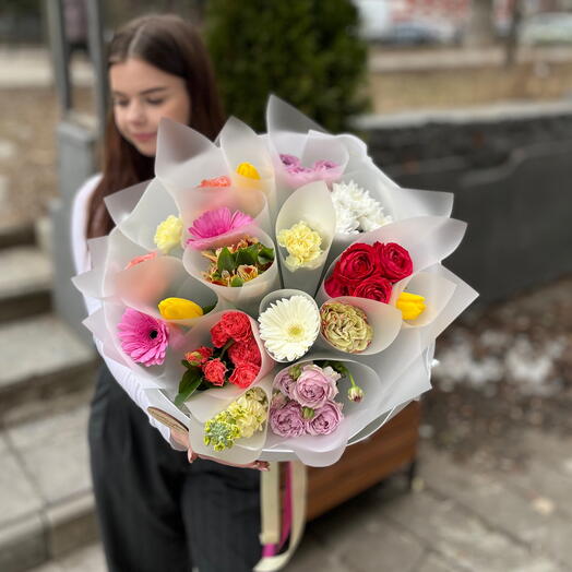 Авторский Букет с разными цветами