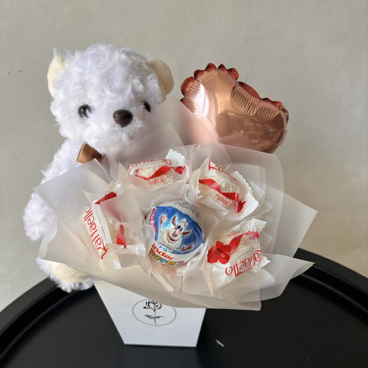Коробочка с мишкой и конфетами