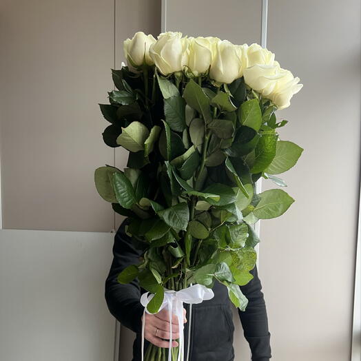 29 белых роз 80см