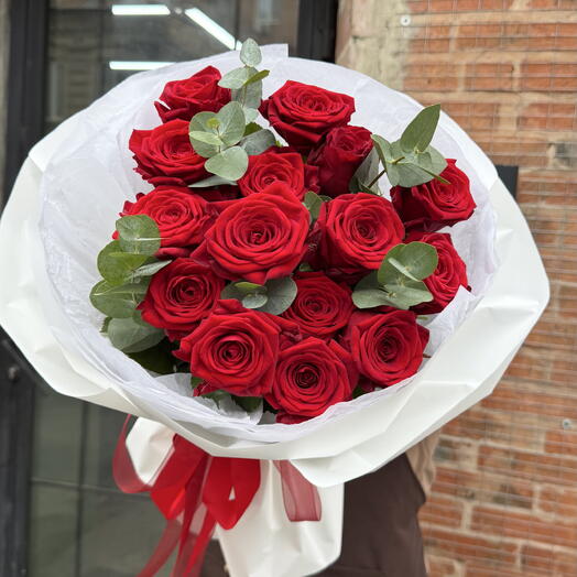 Розы красные