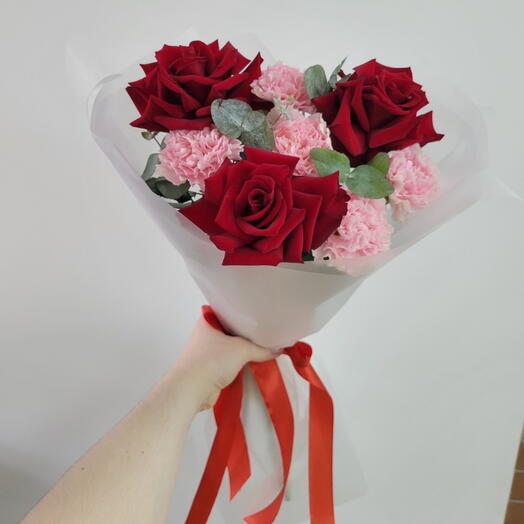 Сборный букет из красной французской розы 💞