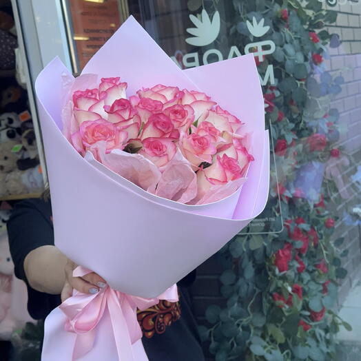 Букет из 15 розовых роз