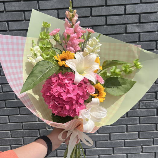 Summer in one bouquet 💐