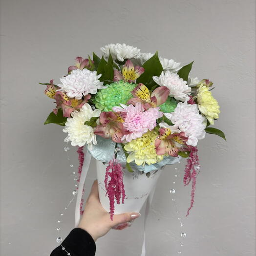 Стойкая коробочка цветов с бусами 🌸