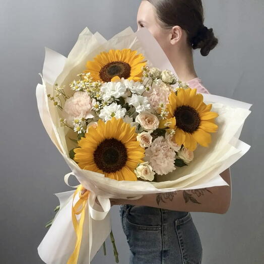 Букет с подсолнухами и ромашками 🌻