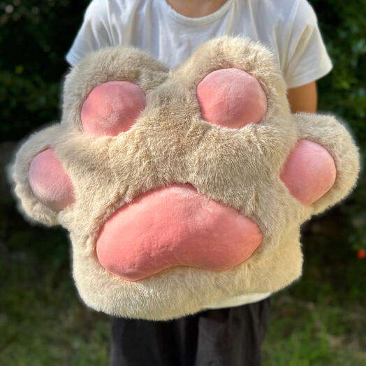 Мягкая игрушка лапа кремовая. Soft toy paw creamy