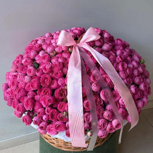 Spray Roses Big Basket