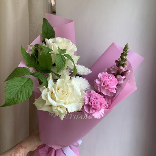 Розовый букет