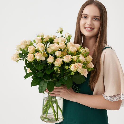 Пачка кустовых роз "Карамель" 50см (10 шт)