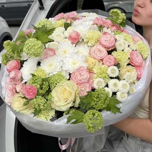 Летний Пышный букет 💗 FlowaLova кустовая Роза, хризантема, диантус