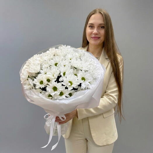 Букет из белых кустовых хризантем в стиле полевых ромашек, арт.236