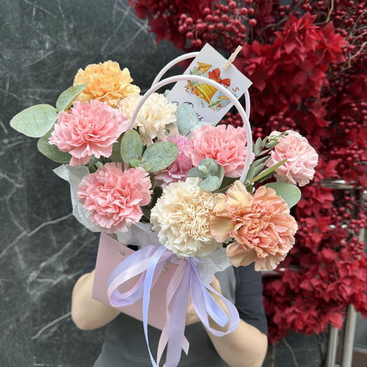 Микс нежных диантусов в честь праздника💐