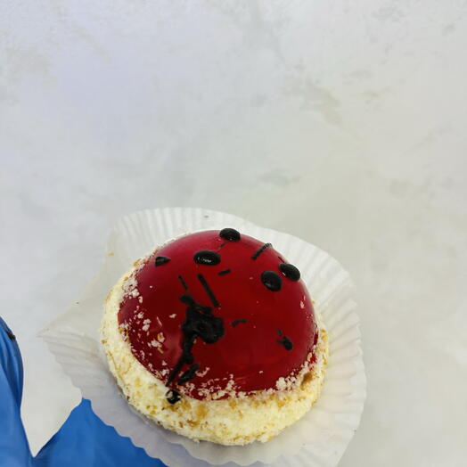 Пирожное Божья коровка