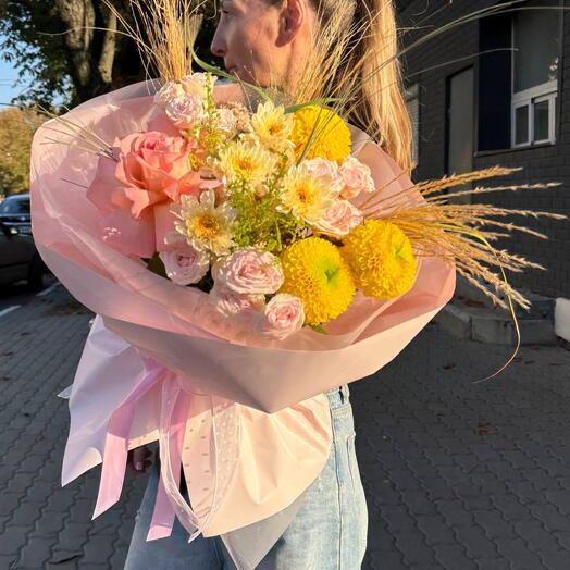 Букет с хризантемой и розой