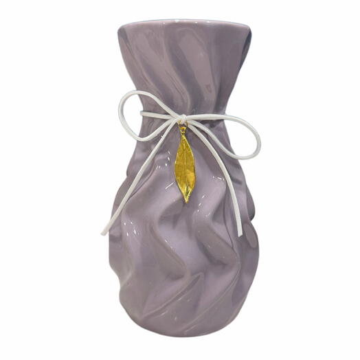 Ваза для цветов нежно сиреневая подарок 20см. Vase for flowers soft lilac gift 20cm