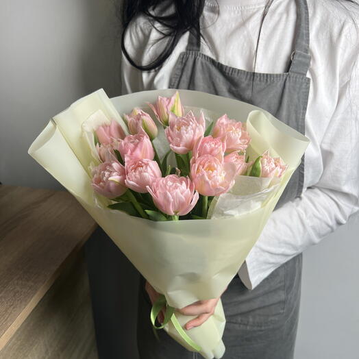 15 розовых тюльпанов 🌸