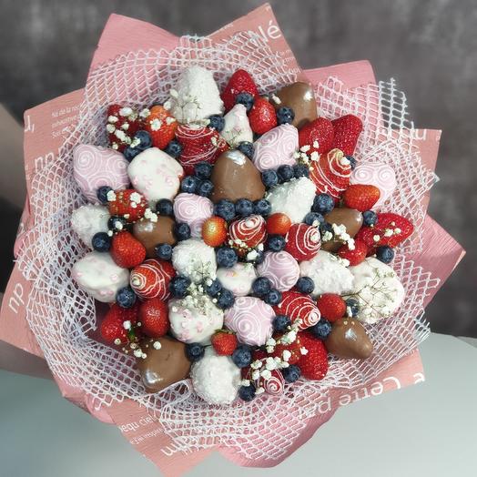 Elaboración de un ramo de fresas