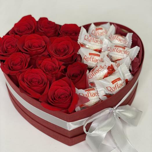 Цветы в коробке с Raffaelo