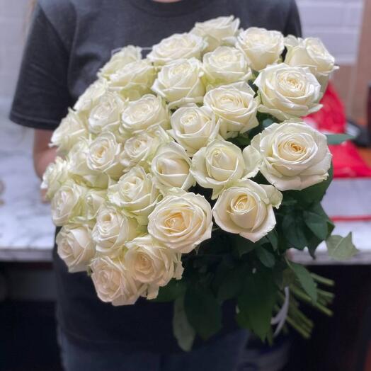 Un ramo de 31 rosas blancas