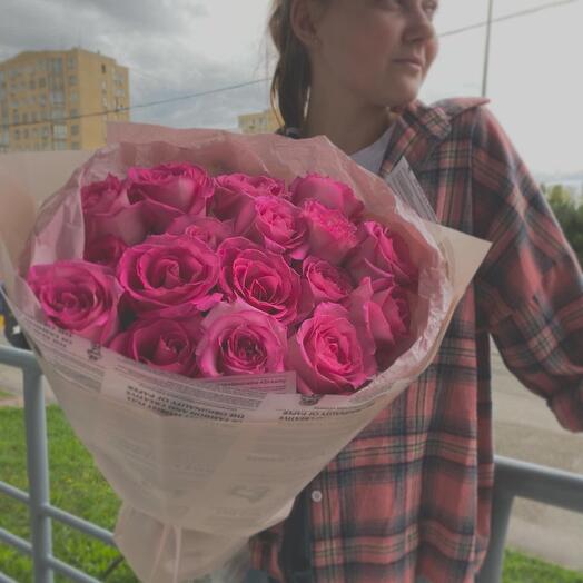 Букет из розовых роз