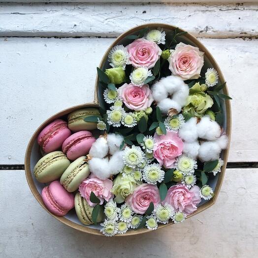 Heart 11, Flowers & Gifts Yekaterinburg, buy at a price of 2590 RUB