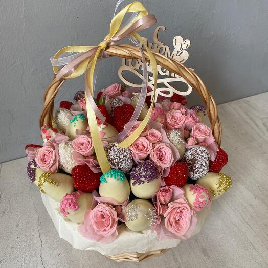 Basket with chocolate-covered strawberries