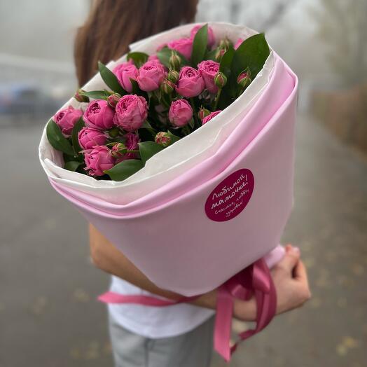 Ramo de rosas peonías
