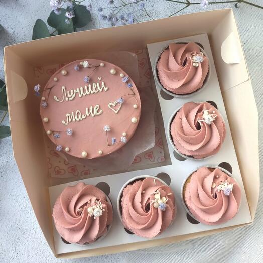Bento pastel caramelo manzana y cupcakes fresa plátano para mamá