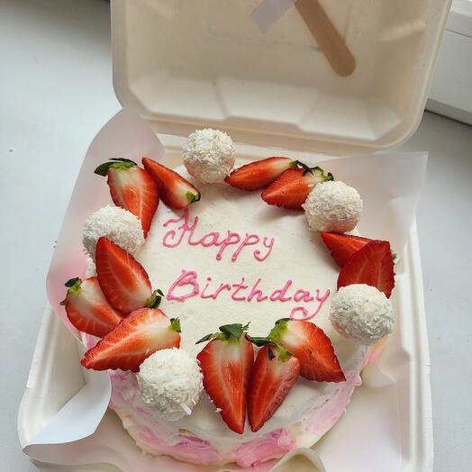 Бенто торт с Рафаэлло и клубникой