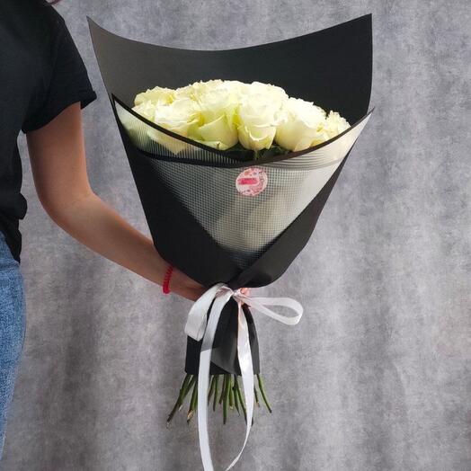17 rosas blancas