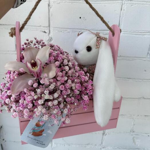 Подарочный ящичек с милым зайкой и розовой гипсофилой ️😍