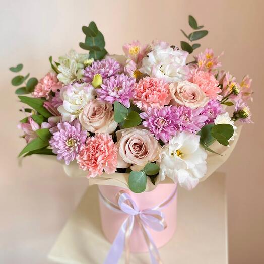 Шляпная коробочка💜🌸(хризантема, роза, эустома)