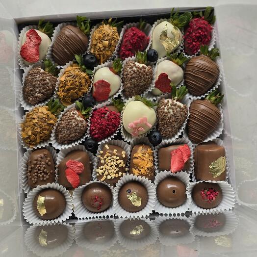 Микс клубника и бананы в шоколаде