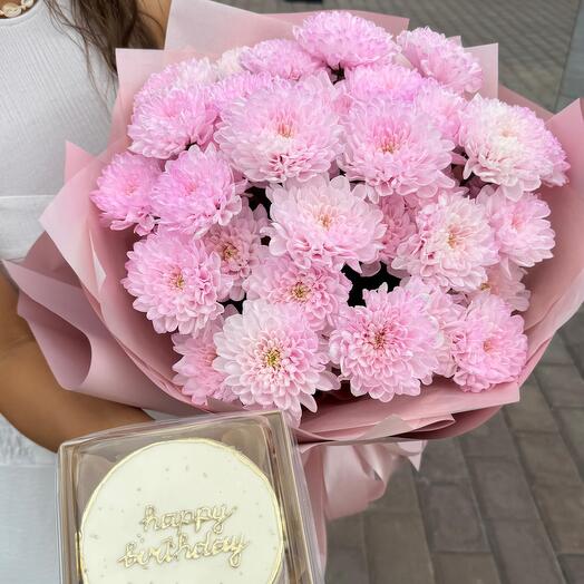 Комбо из 7 хризантем и бенто тортика Happy Birthday