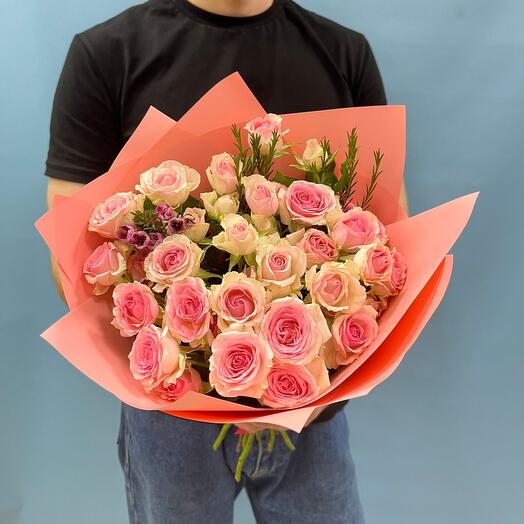 Ramo de 9 rosas arbustivas y camelacium