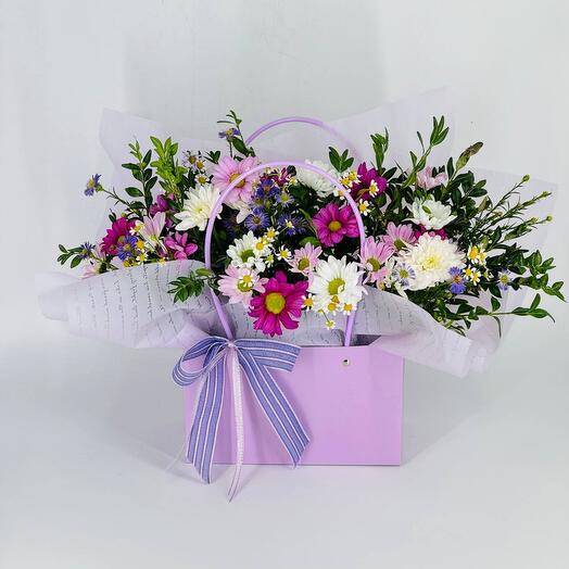 Flores de manzanilla en el bolso
