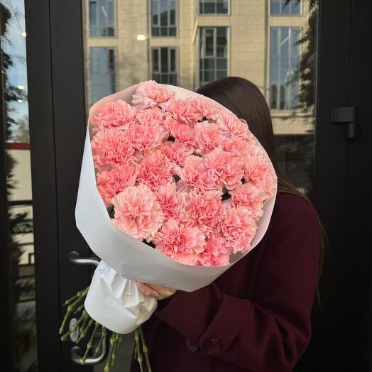 Букет розовых гвоздик