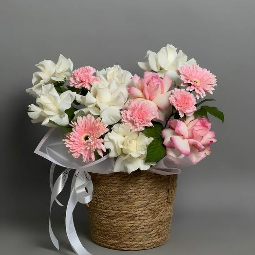 Корзинка с розами "Моей дочке"