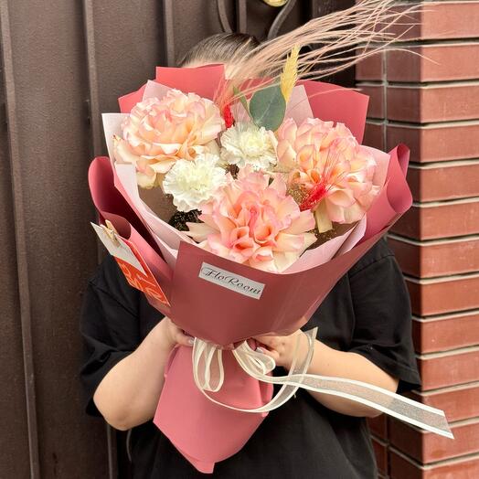 Rosa francesa y Dianthus