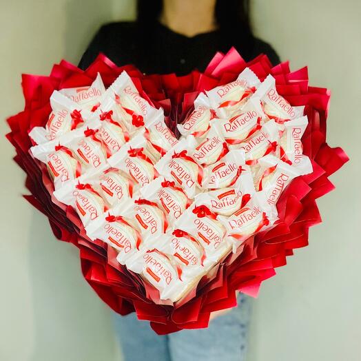 Ramo de Raffaello CORAZÓN medio