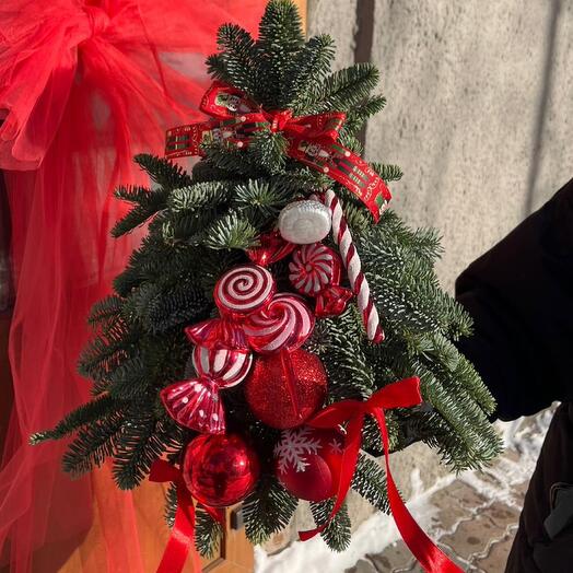 Елочка красная