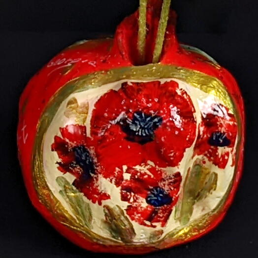 Artistic statuette "Pomegranate" with a papavers