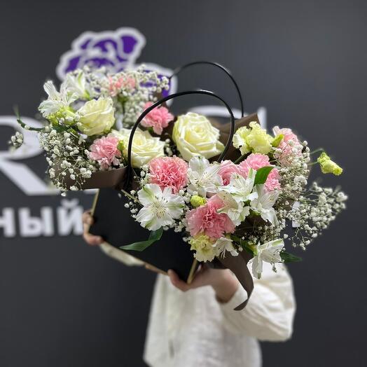 Цветы в коробке