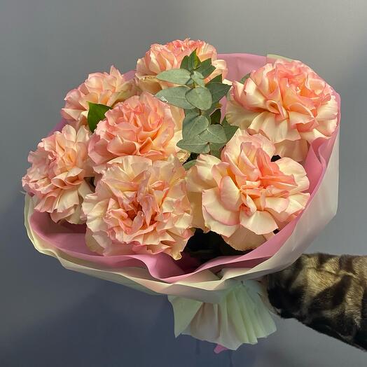 Bouquet of French roses and eucalyptus