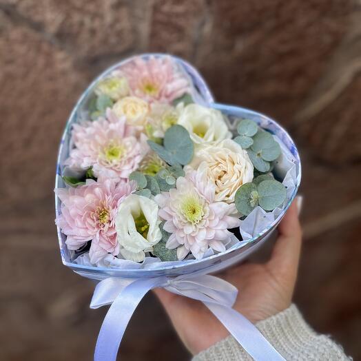 Цветы в коробке Сердце