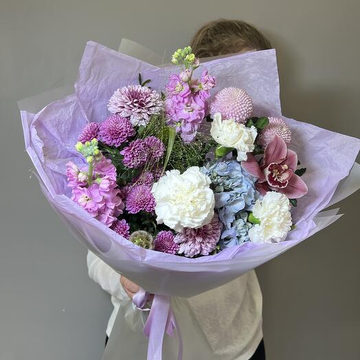 Авторский букет с маттиолой  и гортензией 💜